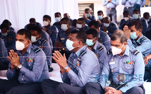 Sri
Lanka Air Force Conducts Flag Blessing at 'Sri Maha Bodhi' in
Anuradhapura