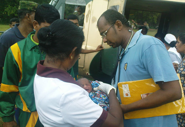 ගුවන් හමුදාව උතුරු මැදත් බේරා ගනී