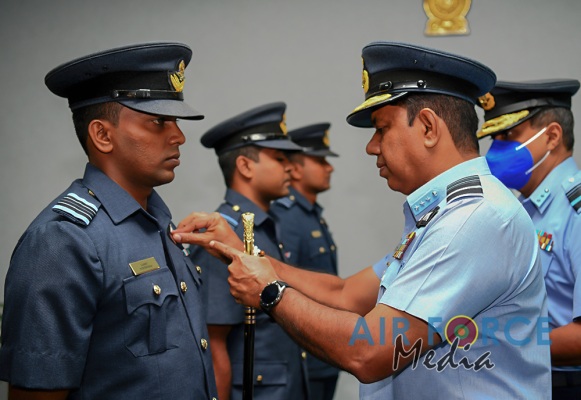 AWARDING OF FLIGHT ENGINEER BREVETS