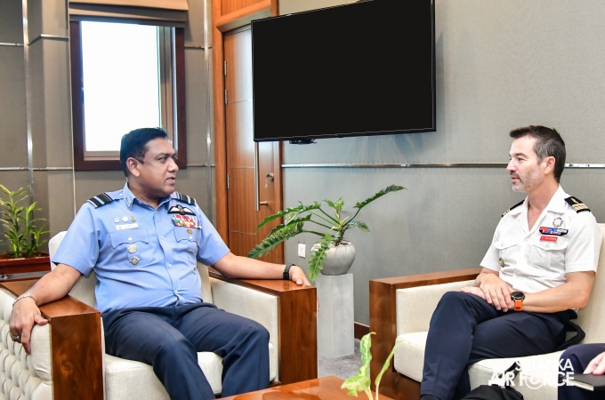 DEFENCE ATTACHÉ OF THE EMBASSY FRANCE TO SRI LANKA CALLS ON THE CHIEF OF STAFF
