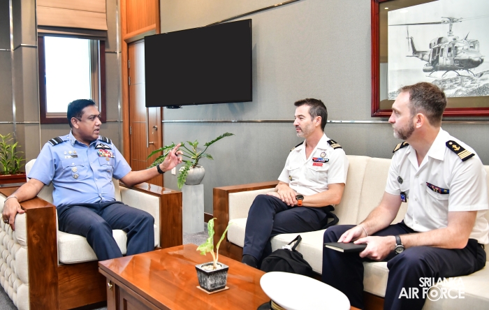 DEFENCE ATTACHÉ OF THE EMBASSY FRANCE TO SRI LANKA CALLS ON THE CHIEF OF STAFF