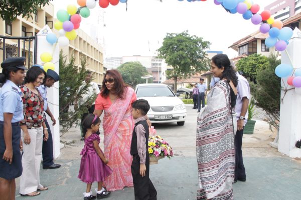 ශ්රී ලංකා ගුවන් හමුදා කොළඹ කඳවුර වාර්ශික ළමා සාදය සාර්ථකව නිම කරයි....