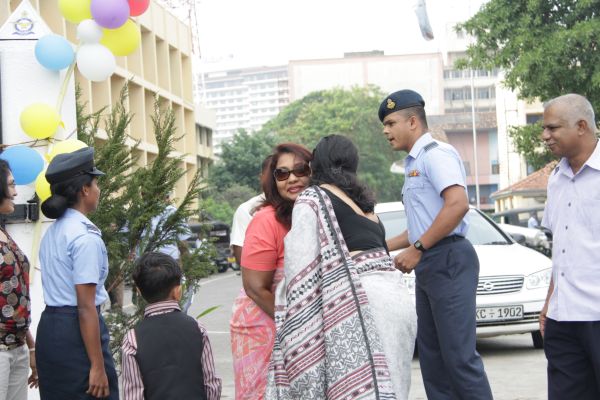 ශ්රී ලංකා ගුවන් හමුදා කොළඹ කඳවුර වාර්ශික ළමා සාදය සාර්ථකව නිම කරයි....