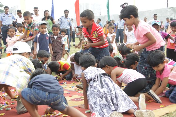 ශ්රී ලංකා ගුවන් හමුදා කොළඹ කඳවුර වාර්ශික ළමා සාදය සාර්ථකව නිම කරයි....