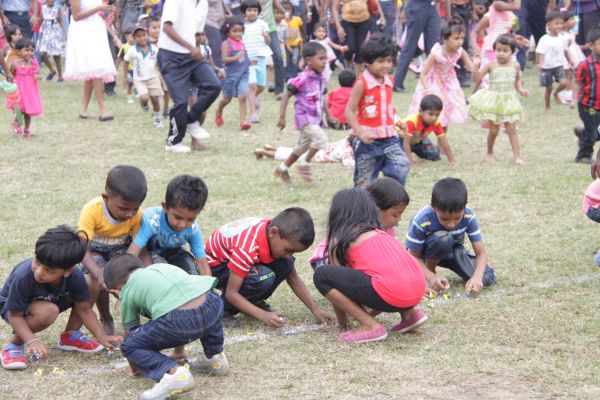 ශ්රී ලංකා ගුවන් හමුදා කොළඹ කඳවුර වාර්ශික ළමා සාදය සාර්ථකව නිම කරයි....