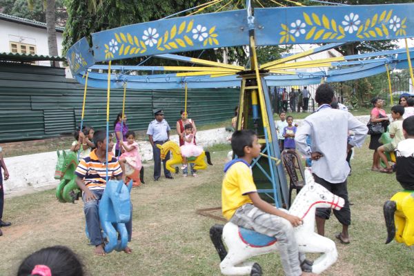 ශ්රී ලංකා ගුවන් හමුදා කොළඹ කඳවුර වාර්ශික ළමා සාදය සාර්ථකව නිම කරයි....