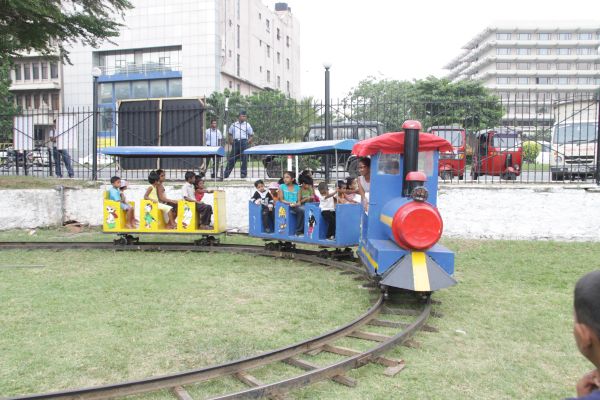ශ්රී ලංකා ගුවන් හමුදා කොළඹ කඳවුර වාර්ශික ළමා සාදය සාර්ථකව නිම කරයි....