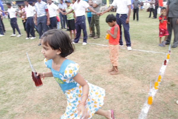 ශ්රී ලංකා ගුවන් හමුදා කොළඹ කඳවුර වාර්ශික ළමා සාදය සාර්ථකව නිම කරයි....
