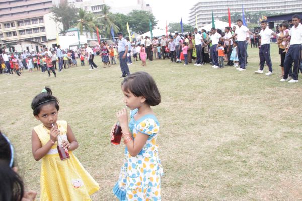 ශ්රී ලංකා ගුවන් හමුදා කොළඹ කඳවුර වාර්ශික ළමා සාදය සාර්ථකව නිම කරයි....