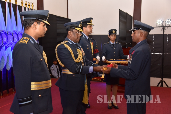 Heroes
of the Sri Lanka Air Force Honoured with Gallantry Medals