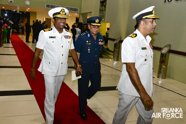 SLAF COMMANDER ATTENDS 9TH GENERAL DESHAMANYA DENNIS PERERA
ORATION