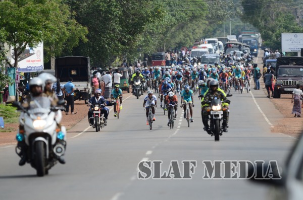 RACING TO THE FINISH LINE “GUWAN HAMUDA PAPEDI SAWARIYA 2015”