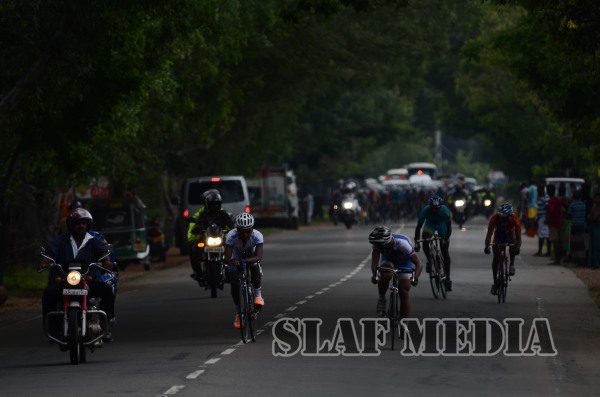 RACING TO THE FINISH LINE “GUWAN HAMUDA PAPEDI SAWARIYA 2015”
