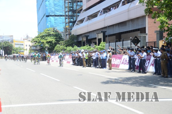 RACING TO THE FINISH LINE “GUWAN HAMUDA PAPEDI SAWARIYA 2015”