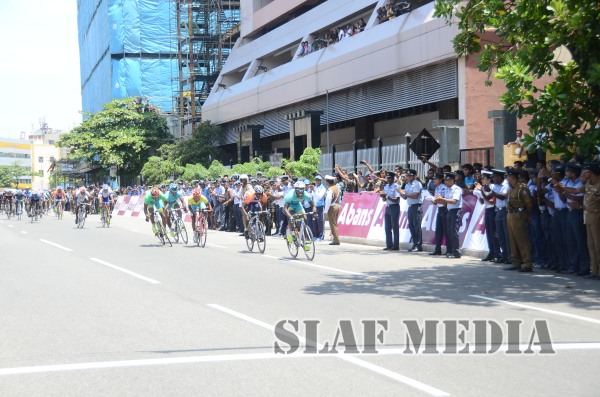 RACING TO THE FINISH LINE “GUWAN HAMUDA PAPEDI SAWARIYA 2015”
