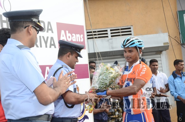 RACING TO THE FINISH LINE “GUWAN HAMUDA PAPEDI SAWARIYA 2015”