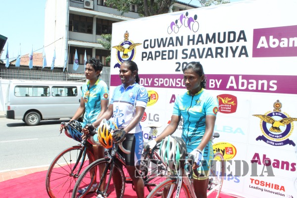 RACING TO THE FINISH LINE “GUWAN HAMUDA PAPEDI SAWARIYA 2015”