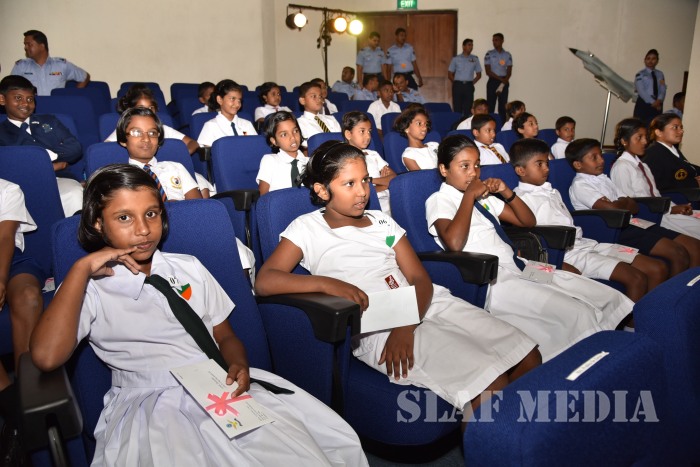 Gifts for students who performed well at grade 5 scholarship