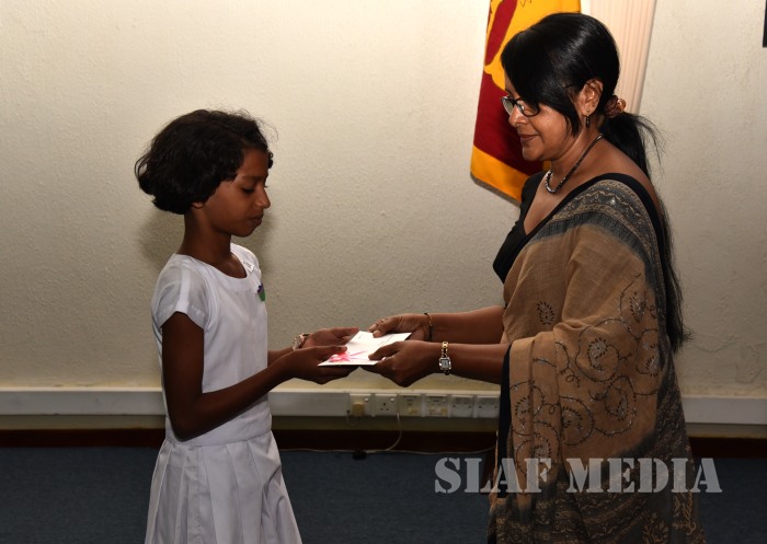 Gifts for students who performed well at grade 5 scholarship