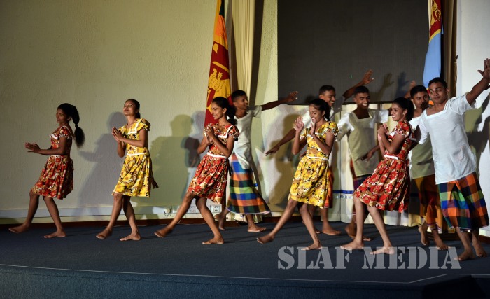 Gifts for students who performed well at grade 5 scholarship