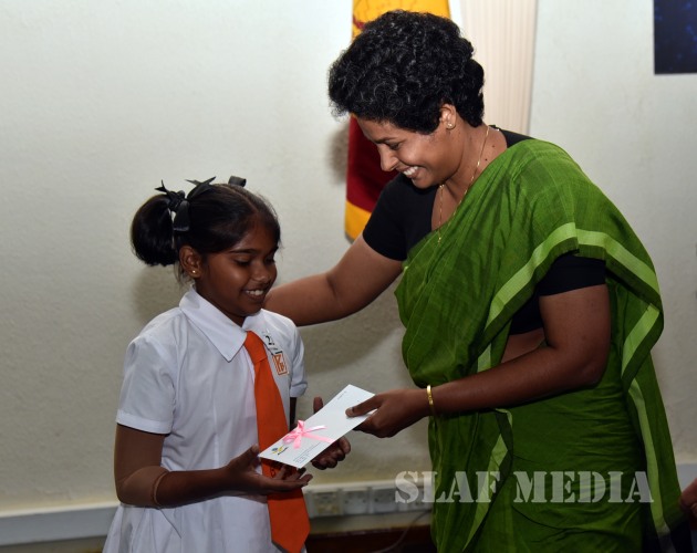 Gifts for students who performed well at grade 5 scholarship