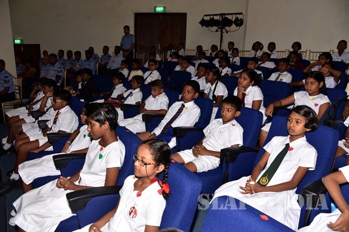 Gifts for Students Who Performed Well at the Grade 5 Examinations 2016