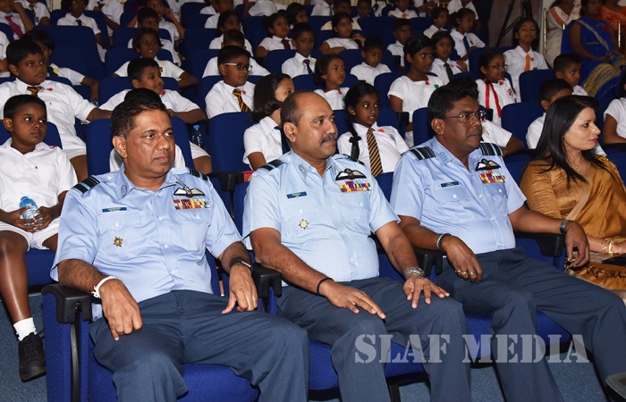 Gifts for Students Who Performed Well at the Grade 5 Examinations 2016