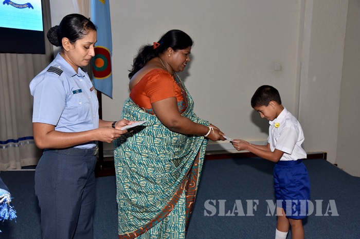 Gifts for Students Who Performed Well at the Grade 5 Examinations 2016