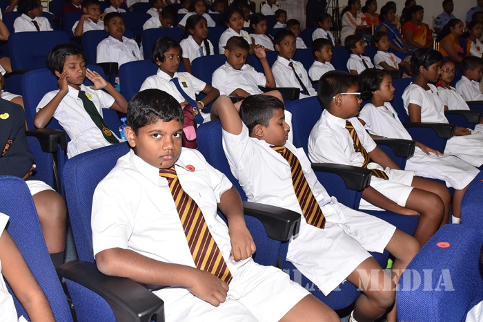 Gifts for Students Who Performed Well at the Grade 5 Examinations 2016