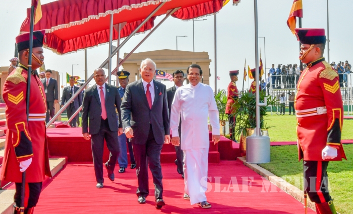 The Prime Minister of Malaysia Accorded a Guard of Honour by SLAF
