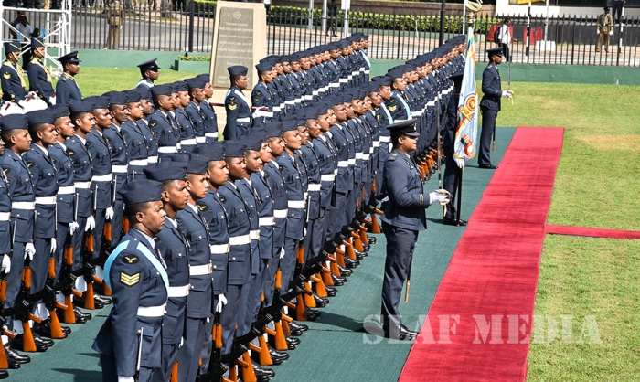 The Prime Minister of Malaysia Accorded a Guard of Honour by SLAF