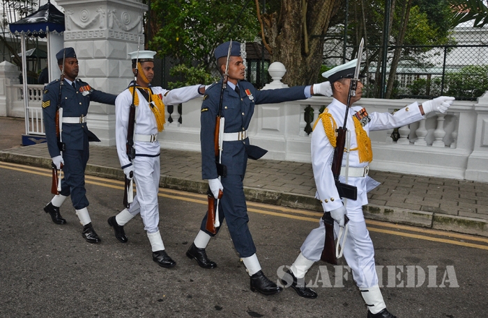 SLAF Takes Over Ceramonial Duties at President's House