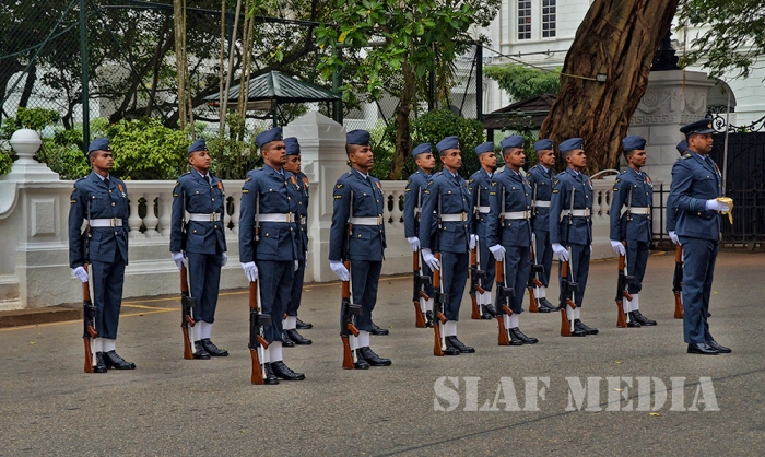 SLAF Takes Over Ceramonial Duties at President's House