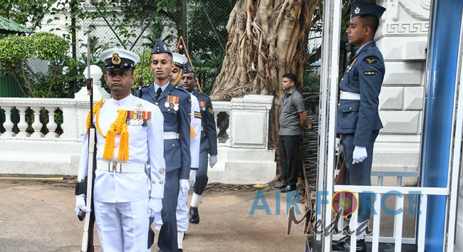 SLAF Takes Over Ceremonial Duties at President's House