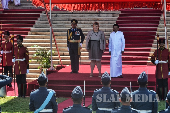 The Prime Minister of Norway Accorded a Guard of Honour by SLAF