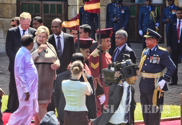 The Prime Minister of Norway Accorded a Guard of Honour by SLAF