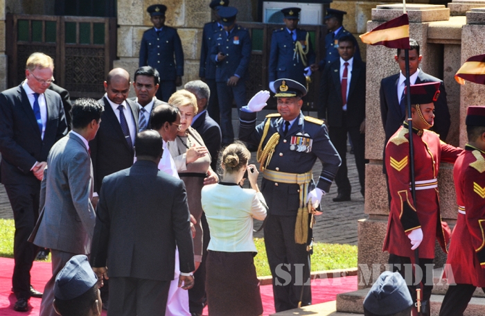 The Prime Minister of Norway Accorded a Guard of Honour by SLAF
