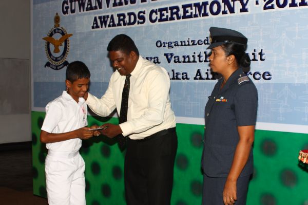 “Guvan Viru Pranama” Scholorship Awards Ceremony – 2011