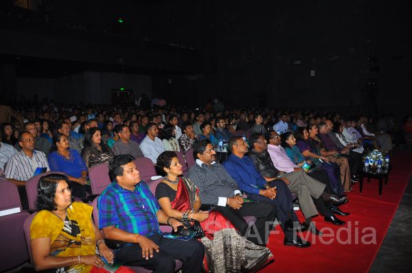 “Guwan Prathiba Praba” 2013 Unleashes Exceptional SLAF Talent