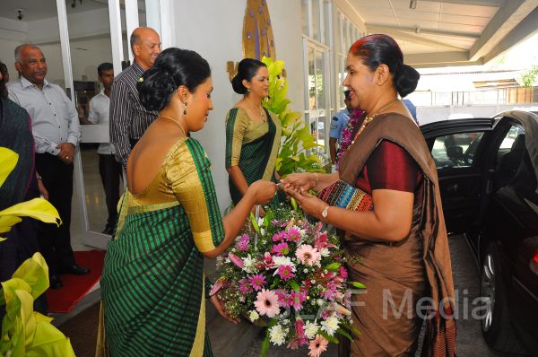 “Guwan Prathiba Praba” 2013 Unleashes Exceptional SLAF Talent