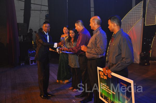 “Guwan Prathiba Praba” 2013 Unleashes Exceptional SLAF Talent