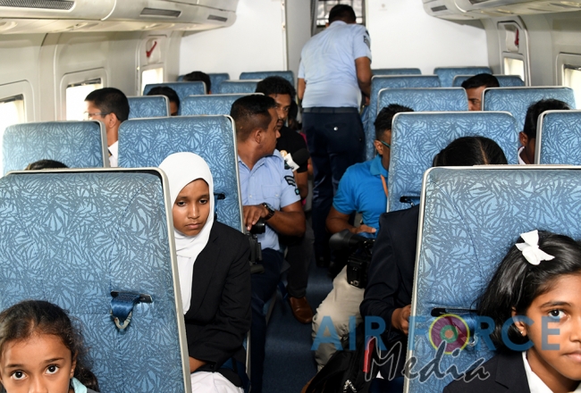 Prizes and a Helicopter Ride for Winners of the “Guwan Siththara” all Island Art Competition