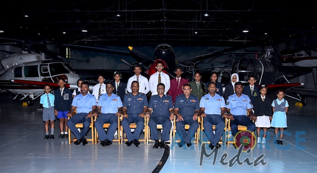 Prizes and a Helicopter Ride for Winners of the “Guwan Siththara” all Island Art Competition