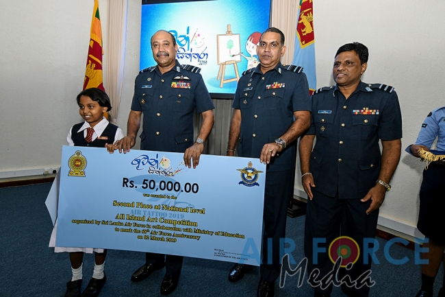 Prizes and a Helicopter Ride for Winners of the “Guwan Siththara” all Island Art Competition