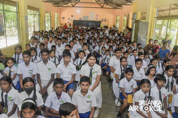 SLAF SEVA VANITHA UNIT EXTENDS HELPING HANDS TO THE KARAVILAYAYA MAHA VIDYALAYA - EMBILIPITIYA