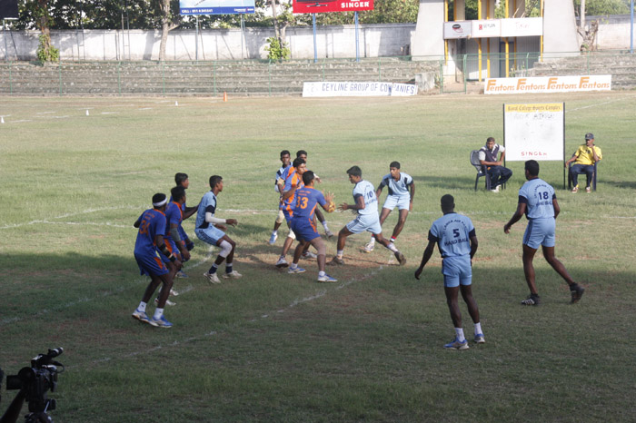 ආරක්ෂක සේවා අත් පන්දු ශූරතාවය යුධ හමුදාවට, අනුශූරතාවය ගුවන් හමුදාවට