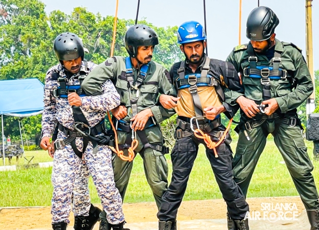 RSFTS SUCCESSFULLY CONDUCTS NO. 12 HELIBORNE OPERATION COURSE