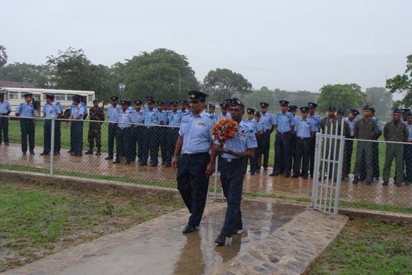 එම් අයි 24 හෙලිකොප්ටර් බලඝණය 15 වන සංවත්සරය සමරයි..