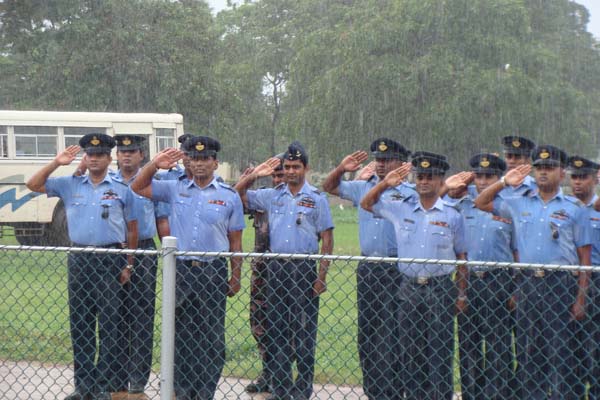 එම් අයි 24 හෙලිකොප්ටර් බලඝණය 15 වන සංවත්සරය සමරයි..
