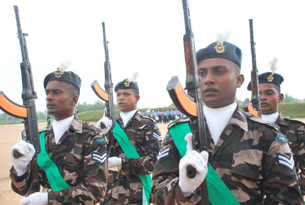 එම් අයි 24 හෙලිකොප්ටර් බලඝණය 15 වන සංවත්සරය සමරයි..